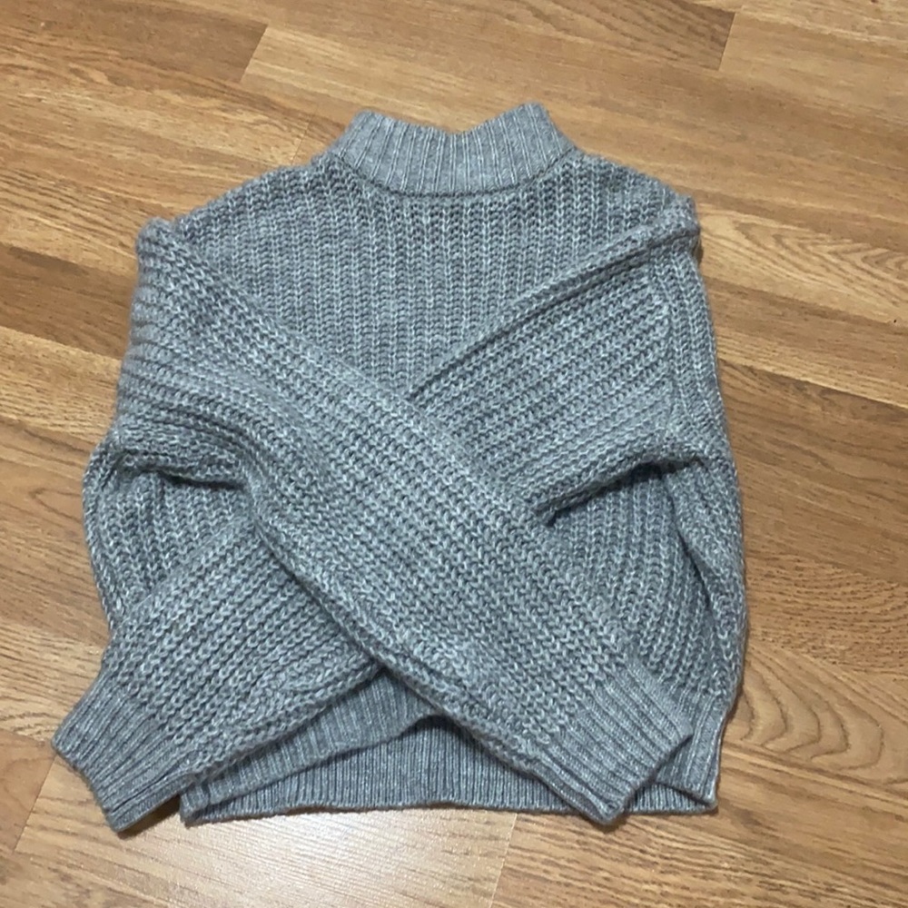 Grey crop knit sweater